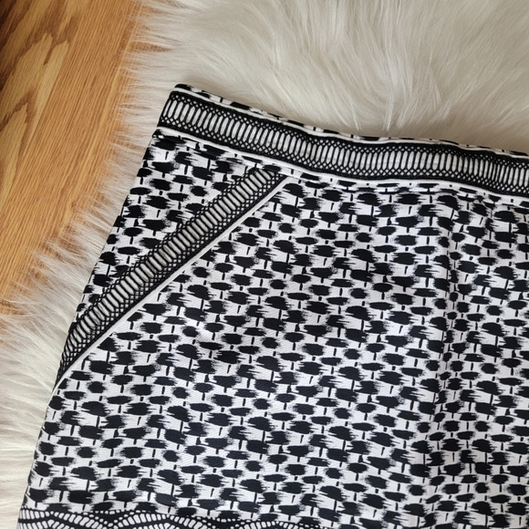 NWT WHBM Skirt 0P - Picture 2 of 10